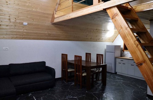 Poiana Marului Villa | Seculed House on The hill, fresh air, walks în nasture, wild corner ofheaven.