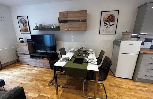 Chatham Apartment | Secure 2BD Retreat: Modern Comfort in Privacy