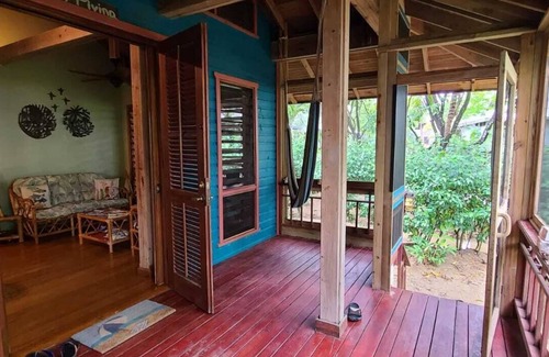 Palmetto Bay House | See the Blue Bay, duplex w/sea views, beach, pool & gated resort. Scuba & more!