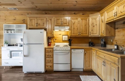 Ponce De Leon Cabin | See the Sunrise, Riverfront Cabin #4 on James River, #4 of 5 Cabins