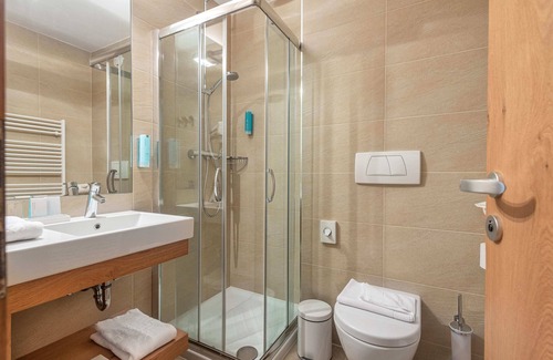 Tschoran Hotel | Seehotel Urban