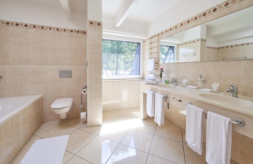 Isenbuttel Hotel | Seehotel am Tankumsee