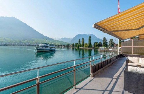Ennetbuergen House | Seestern direkt am See by Interhome