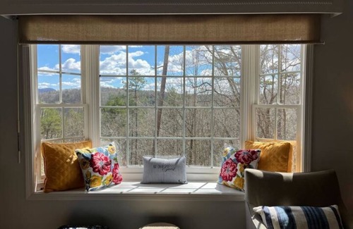Dahlonega Cottage | Selah - 12 min Dahlonega, Pool Table, Record Player, 5 Acres with Trails