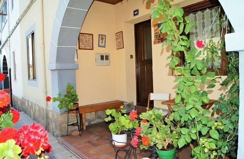 San Leonardo de Yague Cottage | Self catering Laguna Negra 49 for 10 people