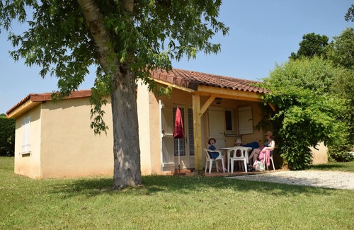 Thonac Cottage | Self-catered house with 2 pools for adults and children