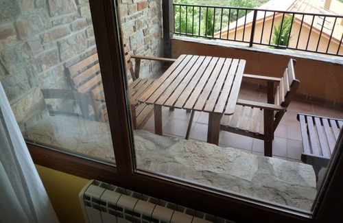 Berzosa del Lozoya Cottage | Self catering El Esguizaro for 4 people