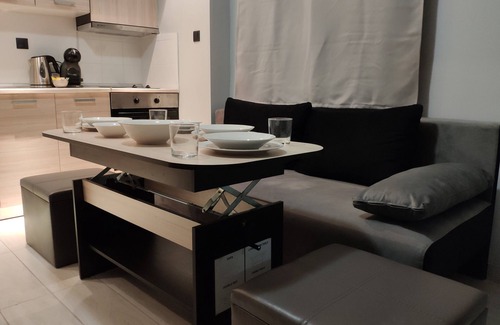 Kalamaria Apartment | Self-catering accommodation located in the city centre of Kalamaria Thessaloniki