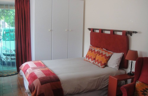 Pinelands Cottage | Self-Catering Garden Flat