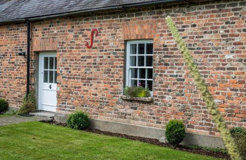 Ballyedmond House | Self Catering - Gardeners Cottage