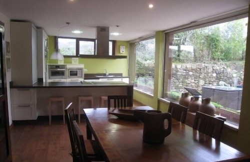 Vimianzo Cottage | Self catering Os Carrís for 8 people