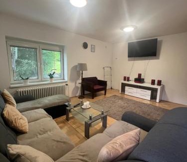 Nitra House | -Self-Check- 4-Room Extra large house