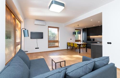 Kesklinn Apartment | Self-check-in 3 bedroom apartment with sauna and balconies