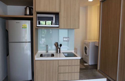 Bukit Timah Apartment | Self-contained fully furnished studio