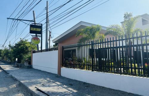 Bacnotan Bed & Breakfast | Selline Bed and Breakfast