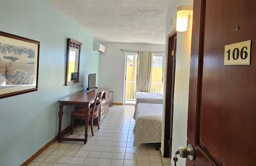 Playa Fortuna Hotel | Selva Boutique Hotel - Luquillo Oceanfront Retreat - Adults only