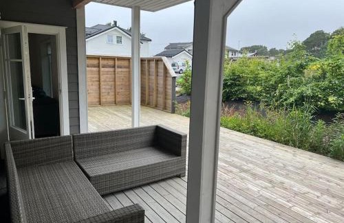 Florø Apartment | Selveier leilighet, Parkering med El-bil ladder