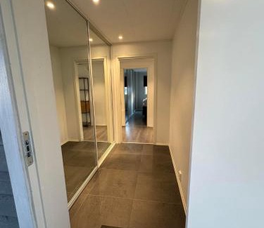 Florø Apartment | Selveier leilighet, Parkering med El-bil ladder