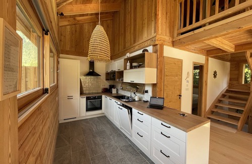 Les Praz-de-Chamonix Ski Chalet | Semi Detached Chalet For 8 With Balcony & Garden