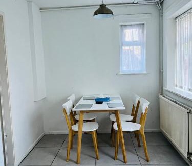 St Helens Apartment | semi-detach
