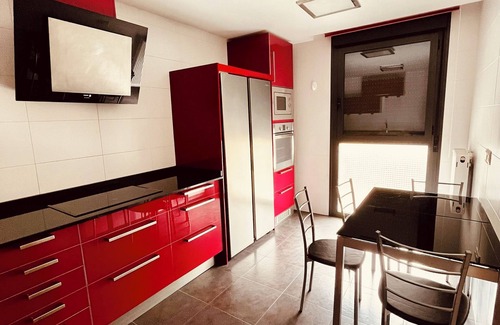 Viana House | Semi-detached house 6Kms from Logroño, with breakfast and pool! In wild nature.