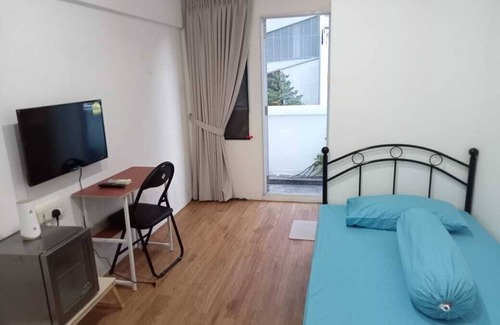 Lavender Apartment | Semi-Ensuite with Balcony ONE occupant, 5min to lavender MRT (Not for tourist)