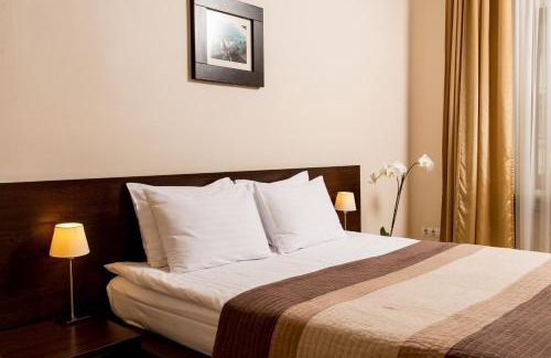 Afanasivsʹkyy Yar Apartment | Senator City Center