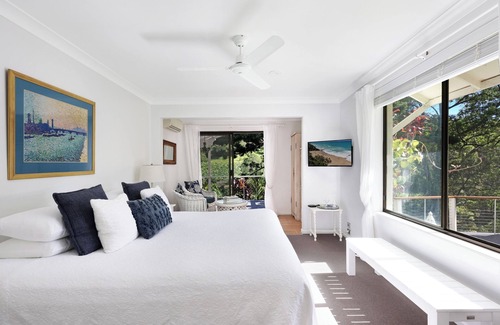 Sapphire Beach Bed & Breakfast | Sensom Boutique Bed and Breakfast
