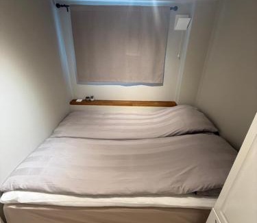 Tromsdalen Apartment | Sentral og koselig leilighet