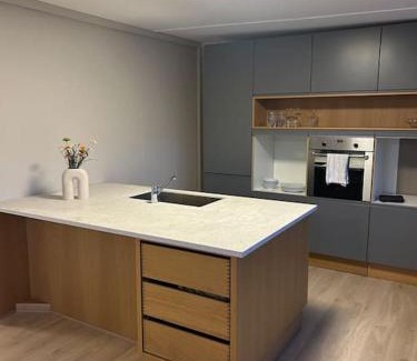 Egersund Apartment | Sentralt hus med egen parkering