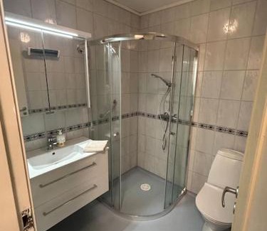 Egersund Apartment | Sentralt hus med egen parkering
