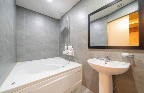Jungwon-gu Hotel | Seongnam Hotel K