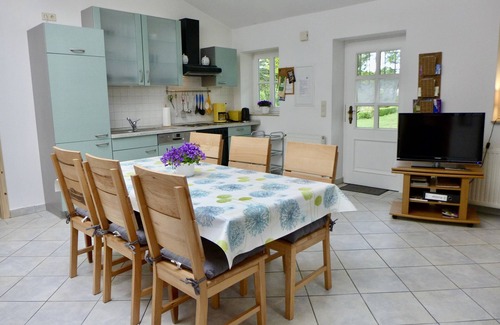 Wichtenbeck Condo | Separate bright vacation apartment Ginster on a former farm