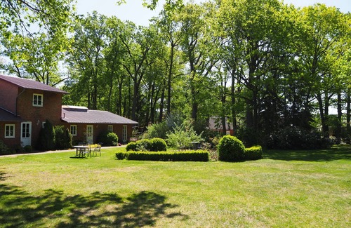 Wichtenbeck Condo | Separate bright vacation apartment Ginster on a former farm