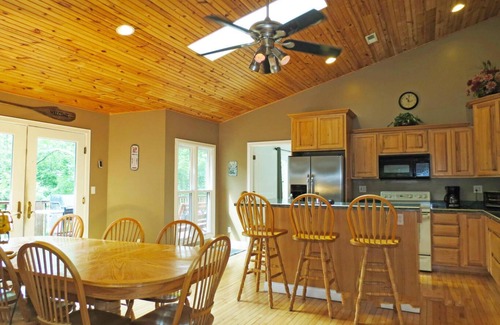 Big Creek House | Sept, Oct, & Nov, Exceptional fishing, boating, ATV riding, fall foliage & birds