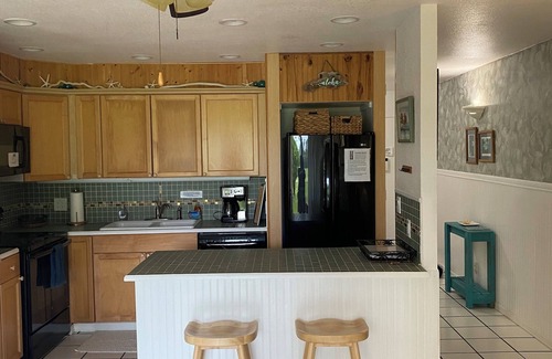 Kahuku Condo | SEPTEMBER SPECIAL RATE! - 1-bedroom condo, pools, walking distance to beaches.