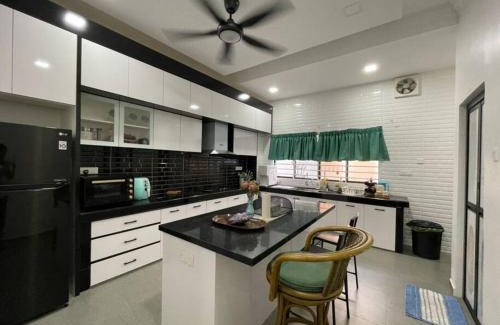 Sungai Buloh House | Seputeh Homestay @ Sungai Buloh