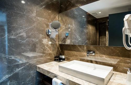 Pejë Hotel | Seraphine Plaza