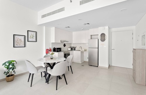 Umm Suqeim 3 Apartment | Serene 1BR APT with Gym, Pool & Kid's playground