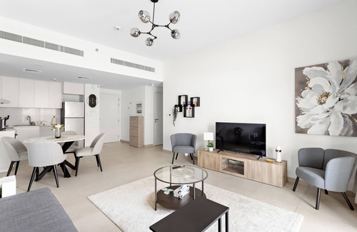 Umm Suqeim 3 Apartment | Serene 1BR APT with Gym, Pool & Kid's playground
