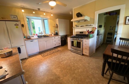Gouldsboro House | Serene 3-bedroom Farmhouse on Jones Cove!