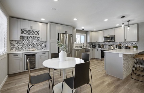 Highlands House | Serene 4BR Getaway w/Garage, great for pets and families, hosted by DenverStays
