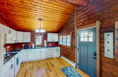 Otis Cabin | Serene Acreage - Pond - Hiking Trails Nearby