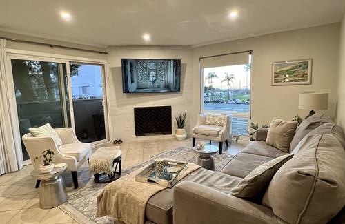 Playa Del Rey Condo | Serene Beach Condo with Sunset Views in Every Room