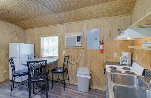 Briceville Cabin | Serene Briceville Vacation Rental Cabin w/Grill!