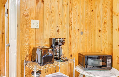 Clarkson Cabin | Serene Clarkson Cabin ~ 4 Mi to Nolin Lake Access!