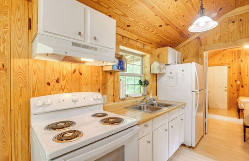 Clarkson Cabin | Serene Clarkson Cabin ~ 4 Mi to Nolin Lake Access!