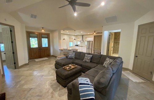 Roseland House | Serene coastal beauty located 1 block off the Indian River.