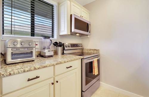 Palm Beach Gardens Cottage | Serene Cottage in PGA Paradise, 15mn from the Beach