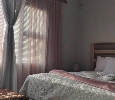 Francistown House | Serene Cottage
